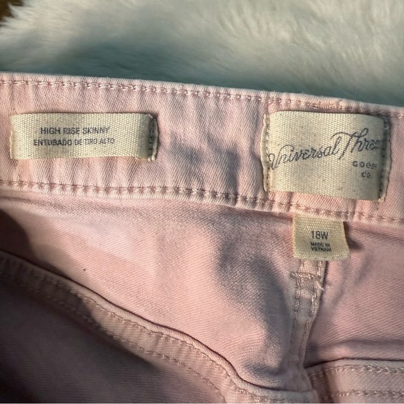Universal Thread Pink High Rise Skinny Jeans - Picture 5 of 5